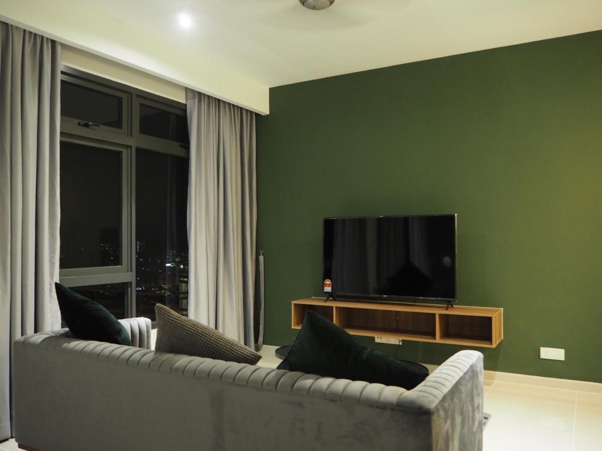Serini Melawati Apartment Kuala Lumpur Exterior photo